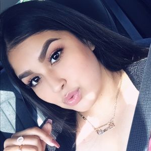 Meet your Posher, Brenda